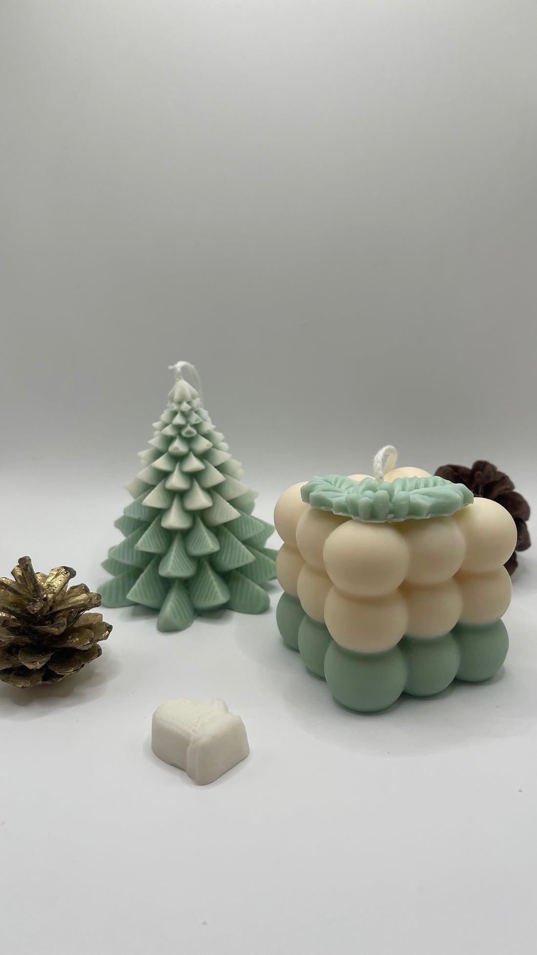 Candele Artigianali: Illumina la Tua Vita con la Magia delle Nostre Creazioni Uniche - Acquista Online per un'Esperienza Sensoriale Inimitabile!"